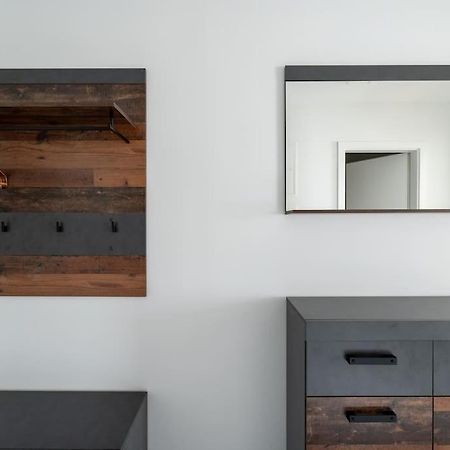 Hm • Sleek 1Br Home With Balcony Wien Eksteriør bilde